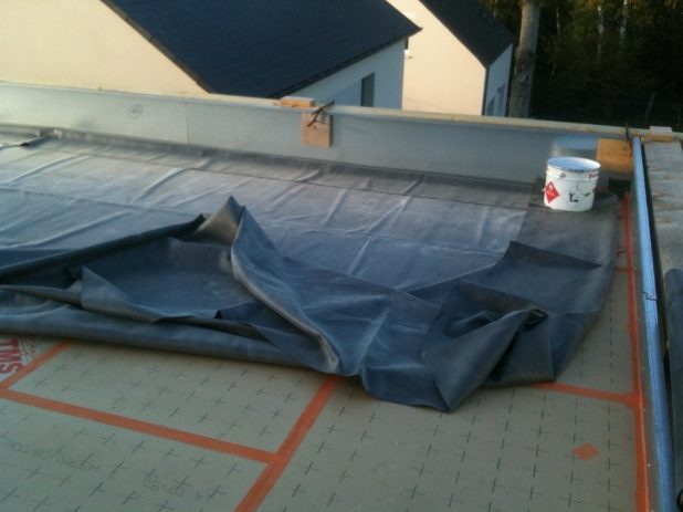 Application de vos bâches EPDM pour bassin et toiture